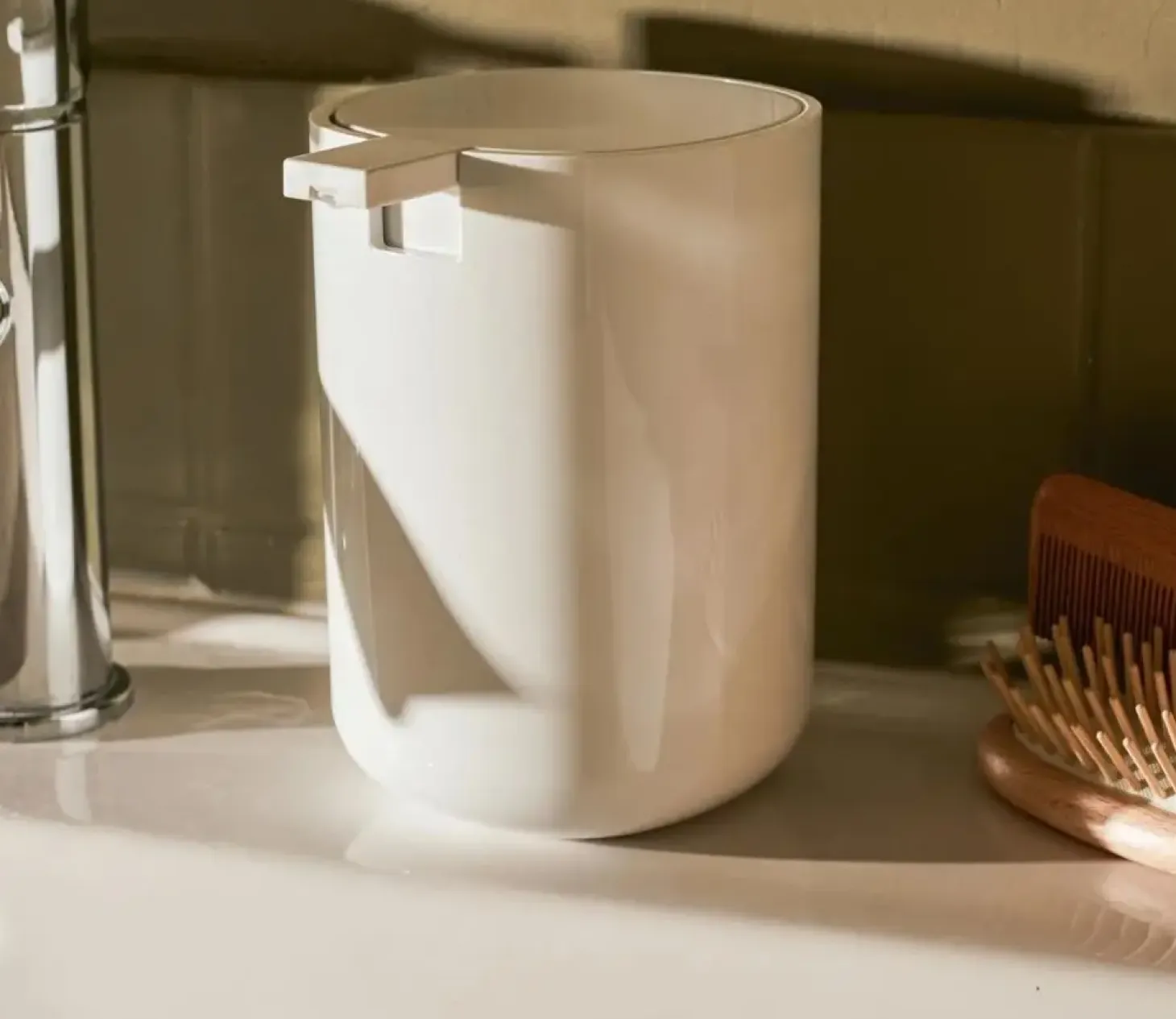 Alessi - Sæbedispenser - Birillo - Hvid - Tilbehør til badeværelset