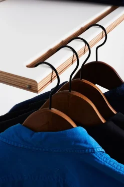 Ambivalenz - Fläpps Hängrail - Knagerække/Hylde - Hvid