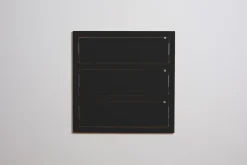 Ambivalenz - Fläpps Hylde - 80 x 80 cm - Sort birk