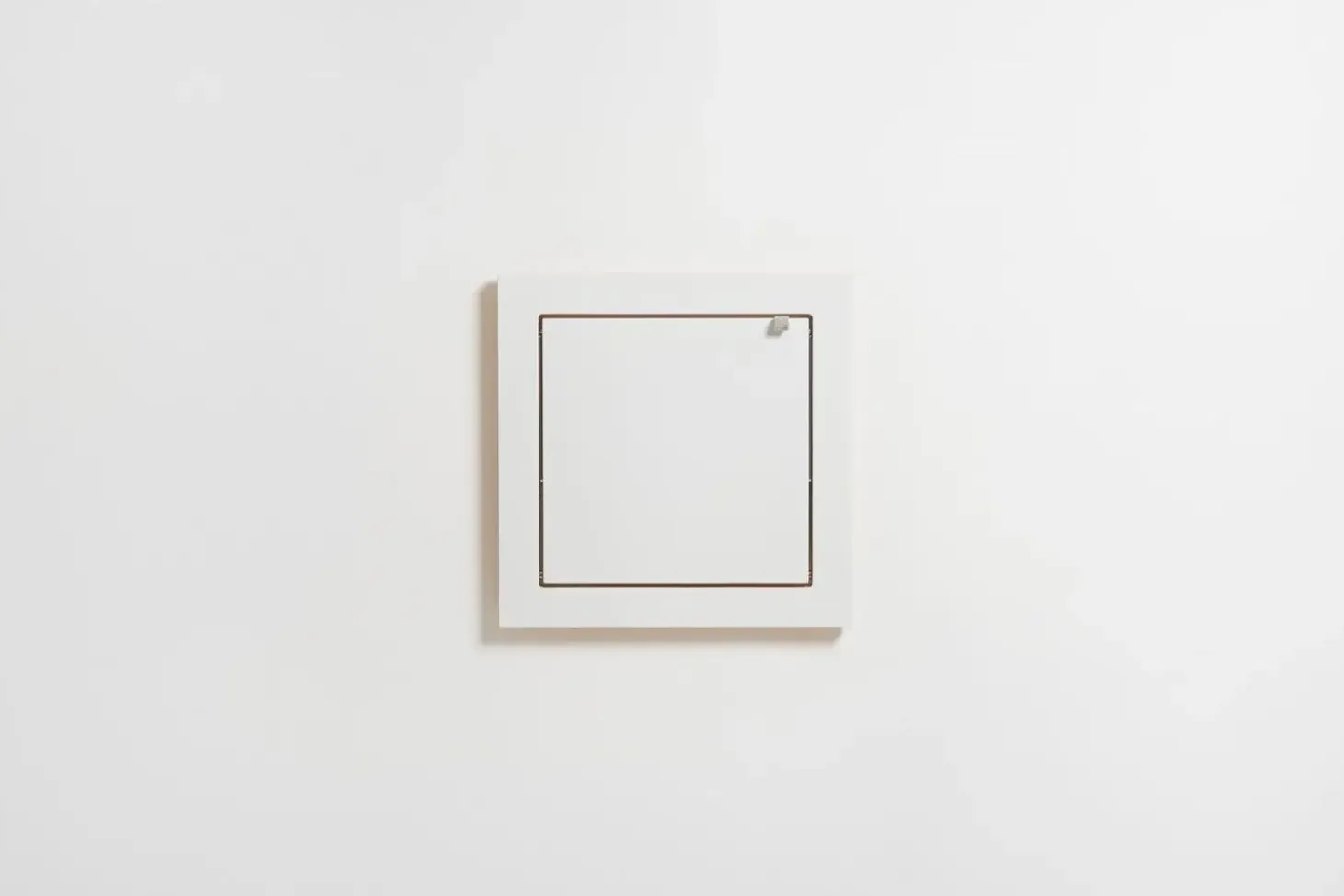 Ambivalenz - Fläpps Hylde - 40 x 40 cm - Hvid