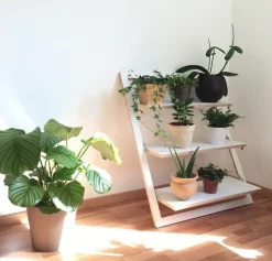 Ambivalenz - Fläpps Leaningshelf - Hylde/Reol - Hvid