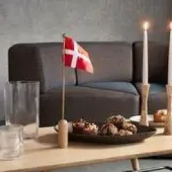 Andersen Furniture - Celebrate Bordflag