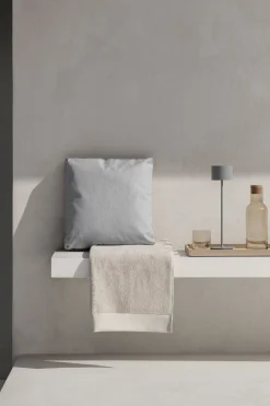 Blomus - Bath Towel - Black - RIVA