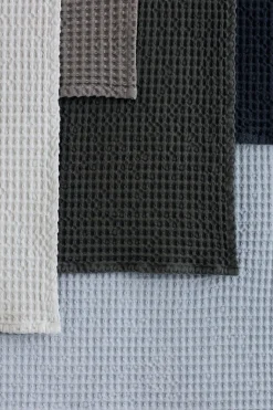 Blomus - Bath Towel - Magnet - CARO