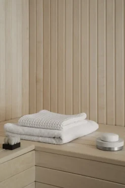 Blomus - Hand Towel - White - RIVA