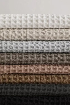 Blomus - Hand Towel - White - CARO