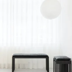 Cinas - Rib bænk 104x35cm mahogni mat sort