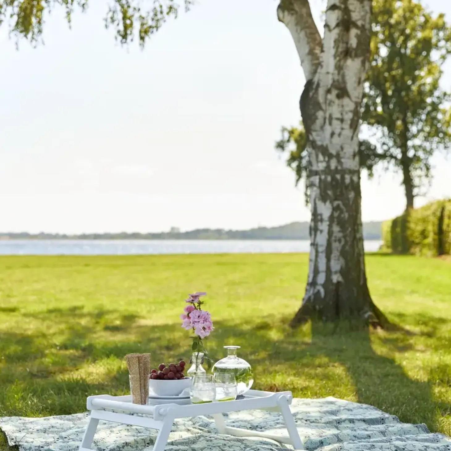 Cinas - Sengebakke i mat hvid mahogni