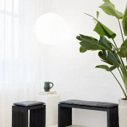 Cinas - Siddepude til Rib stool sort læder