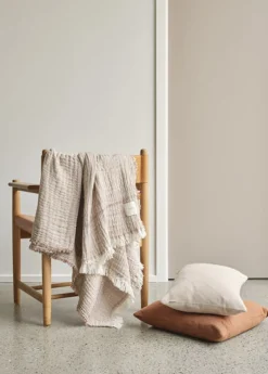 Compliments - Plaid - Loire Throw 130x180 cm - Sand