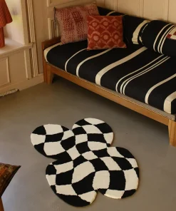 Doing Goods - Cleo Skakternet Butterfly Gulvtæppe - Large