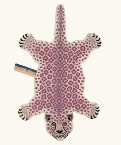 Doing Goods - Lilly Leopard Gulvtæppe - Small - Pink - 92 x 62 cm