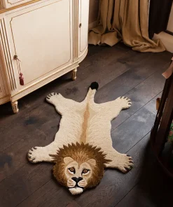 Doing Goods - Moody Lion Gulvtæppe - Small