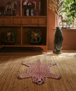 Doing Goods - Pink Leopard Gulvtæppe - Small