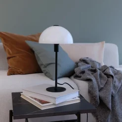 Dyberg Larsen - Jazz bordlampe - Opal/Sort