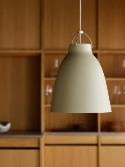 Fritz Hansen - Loftlampe - Caravaggio™ Matt - Støvet Grøn - P2 Medium