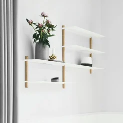 Gejst - NIVO B væghylde - Hvid - Lys Eg - 59x118x15 cm
