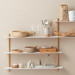 Gejst - NIVO B væghylde - Hvid - Lys Eg - 59x118x15 cm