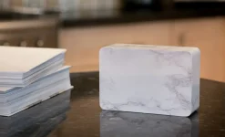 Gingko - Brick Click Clock Marble / White LED