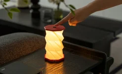 Gingko - Hexagon Twist Bordlampe - Mini - Coral Red - H14 cm