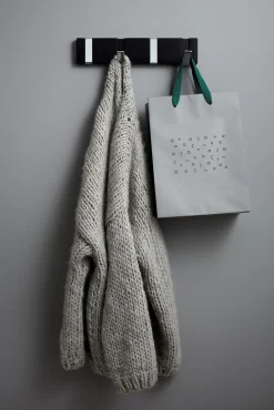 Habo - Knagerække med 4 knager - Flipper - Sort