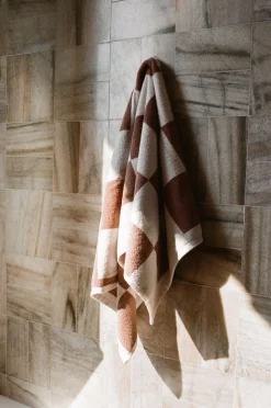 HAY - Badehåndklæde - Check - Cappuccino/Brun - 70 x 136 cm