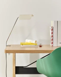 HAY - Bordlampe - Apex Desk Clip Lamp - Oyster White / Hvid