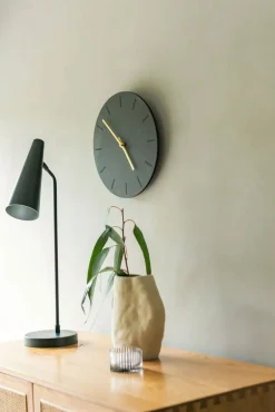 Hemverk - Vægur - Gunpowder - Sort/Guld - Ø38 cm