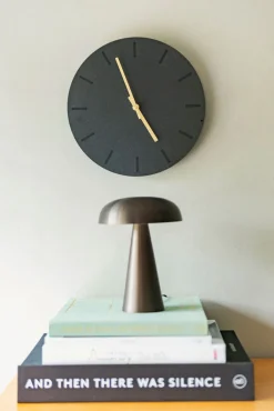 Hemverk - Vægur - Gunpowder - Sort/Guld - Ø38 cm