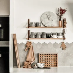 Hemverk - Vægur - Marble Bianco - Hvid/Sort - Ø28 cm