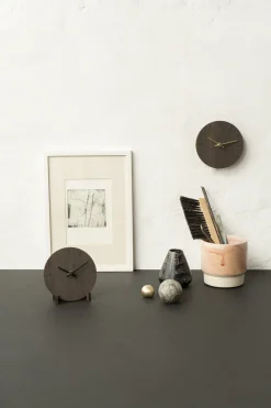 Hemverk - Vægur - Mørk eg - Ø12 cm - Guld visere