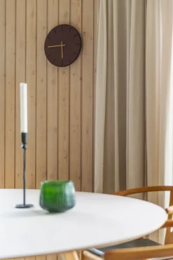 Hemverk - Vægur - Mørk Eg/Burgundy - Guld visere - Ø38 cm