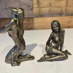 La Vida - Kvinde, på knæ