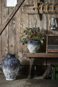 Lene Bjerre - Anna skjuler H26,5 cm. antik sort