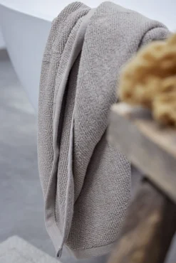 Lene Bjerre - Molli badehåndklæde 140x70 cm. sand