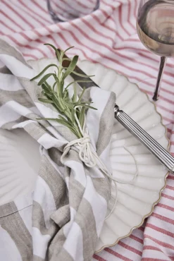 Lene Bjerre - Olivia mundserviet 40x40 cm. beige stribet