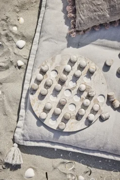 Lene Bjerre - Oville pude 50x50 cm. mørk sand m. kvaster