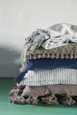 Lene Bjerre - Oville pude 50x50 cm. mørk sand m. kvaster