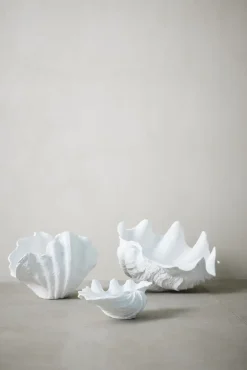 Lene Bjerre - Shella dekorationsvase H23 cm. hvid