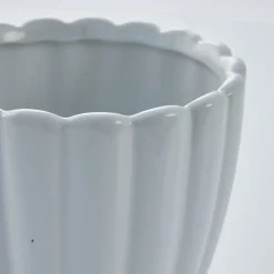 Lene Bjerre - Shenella urtepotteskjuler H12 cm. hvid