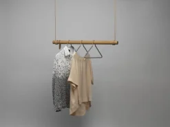 LindDNA bøjlestang - Swing 80 cm (nature oak/nature lether cord)