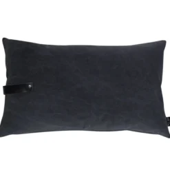 Louise Smærup - Pude, canvas - Sort (50x80 cm.)