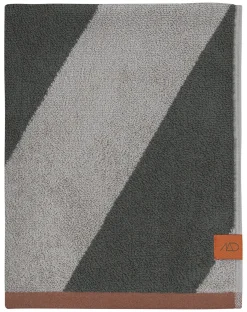 Mette Ditmer - DIAGONAL bath towel - Dark olive