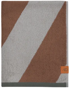 Mette Ditmer - DIAGONAL towel - Brick