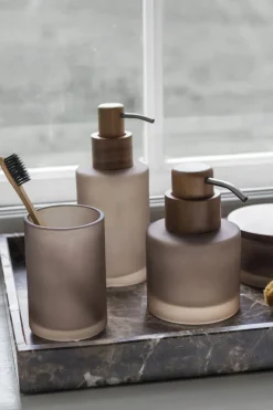 Mette Ditmer - MODEST-tandbørstekrus - Walnut