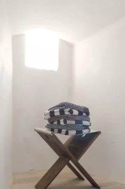 Mette Ditmer - MOROCCO-håndklæde - Chocolate / Off-white - W70 x L135 cm