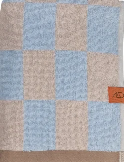 Mette Ditmer - RETRO håndklæde, lyseblå