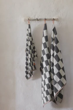 Mette Ditmer - RETRO-håndklæde - Dark grey - W70 x L133 cm