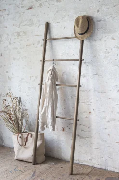 Mette Ditmer - ROOTS ladder - Dark oiled - Stige