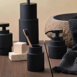 Mette Ditmer - SHADES dispenser, lav, Sort